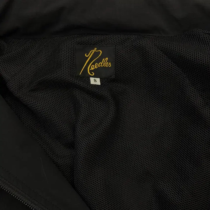 [SOLD OUT] [S] 니들스 x DC 슈즈 조그 자켓 폴리 립스탑 자켓 블랙
