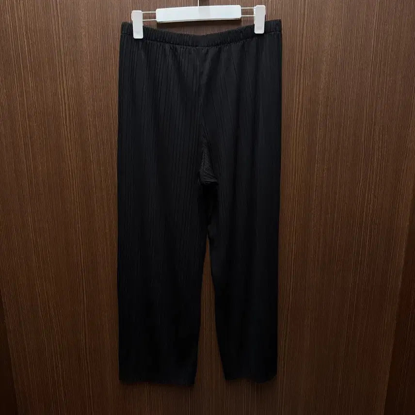 [BUNJANG] Uniqlo Pleated Pants XL / 유니클로 플리츠 팬츠 XL