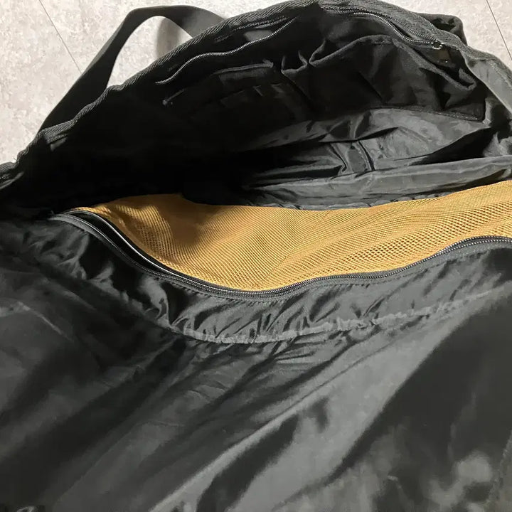 [SOLD OUT] 칼하트 카고 메신저백 B000037000199