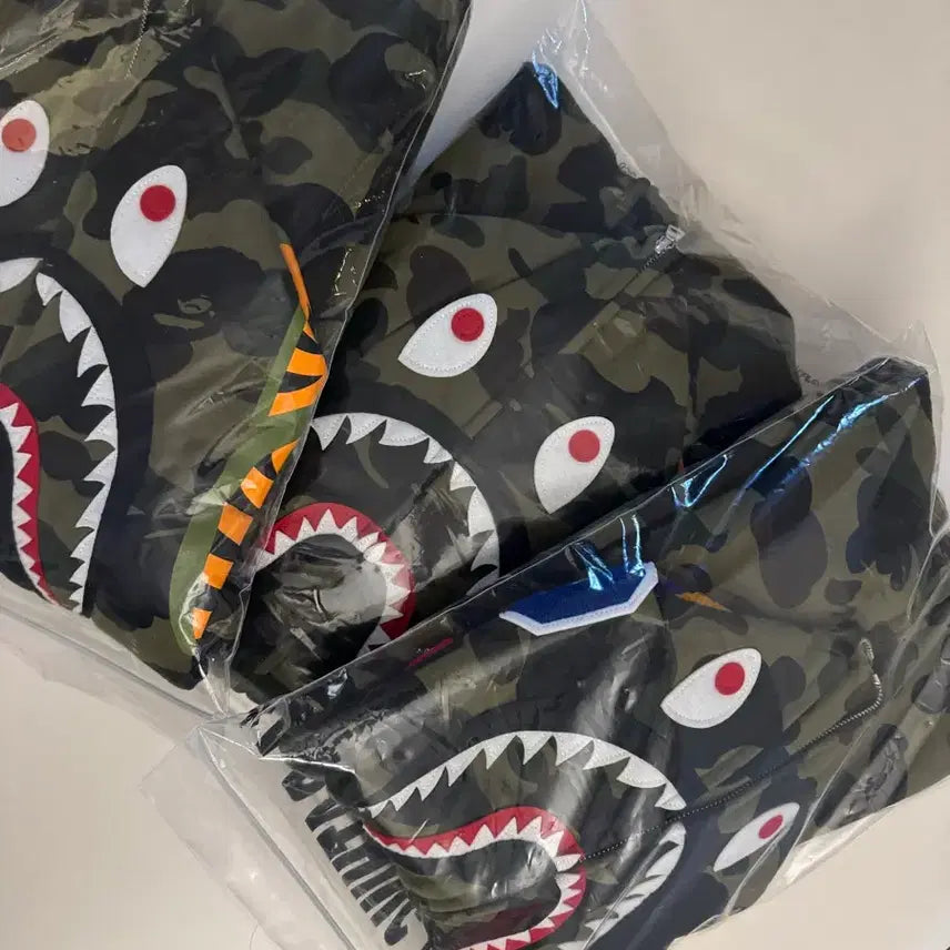 [BUNJANG] BAPE Shark Hoodie Army Green / [M] 베이프 샤크 후드집업 아미그린