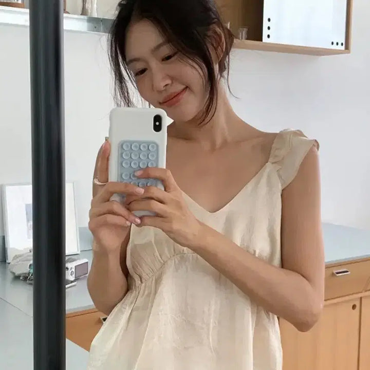 [BUNJANG] UnderB Mayvi Glow Blouse / 언더비 [Mayvi] glow 블라우스