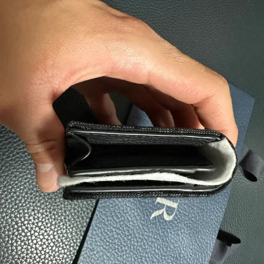 [SOLD OUT] 디올 카드지갑