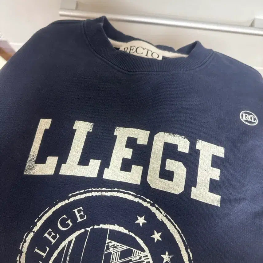 [BUNJANG] RECTO Leche Navy Sweatshirt / 렉토 레체 스웻셔츠 네이비