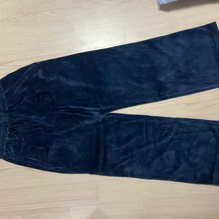 [BUNJANG] Emis Cropped Velour Training Set / 이미스 크롭 벨루어 트레이닝세트