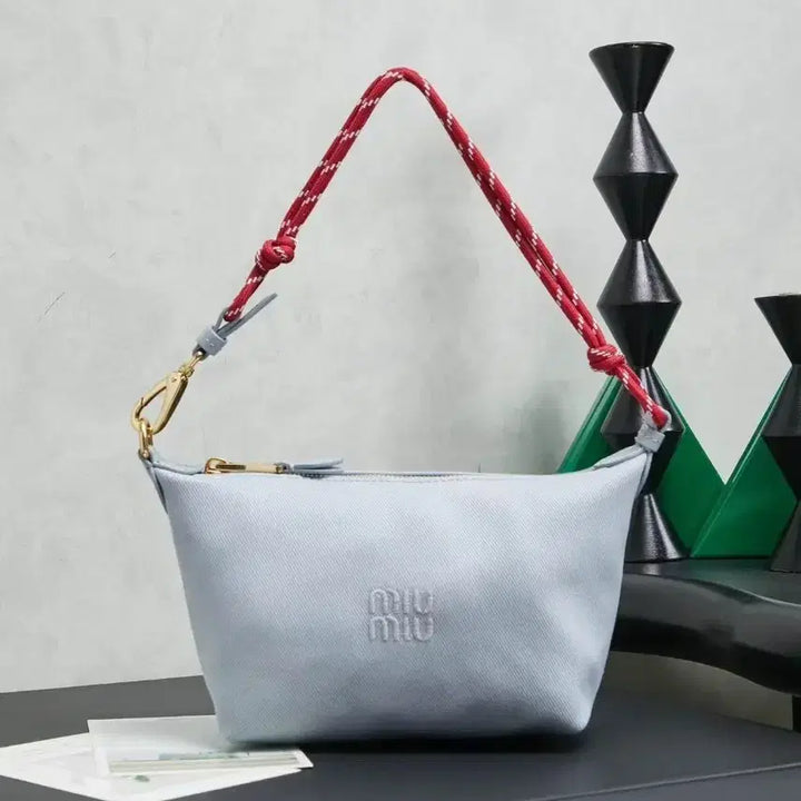 [SOLD OUT] 백화점에서 구매한 MIU MIU/토트백 여성용 블루 숄더백