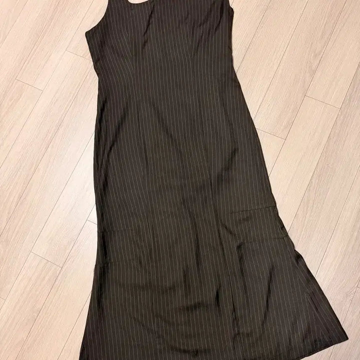 [BUNJANG] Sinoon Asymmetrical One-Shoulder Long Dress / 시눈 언발란스 원숄더 롱 드레스 브라운 스트라이프원피스오프숄더트임레이어드