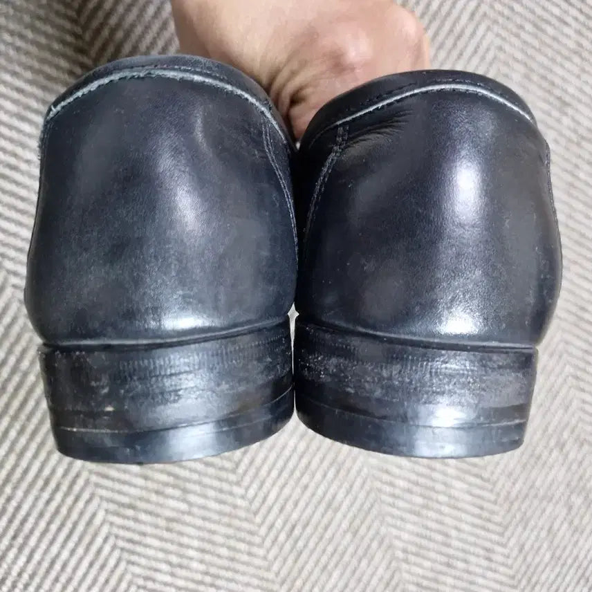 [BUNJANG] Ferragamo Gancini Loafers / 페레가모 간치니 로퍼 270