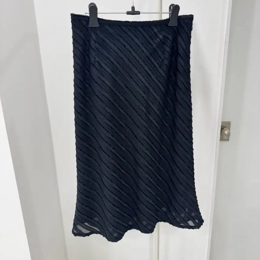 [BUNJANG] Black Midi Skirt / 블랙 미디스커트