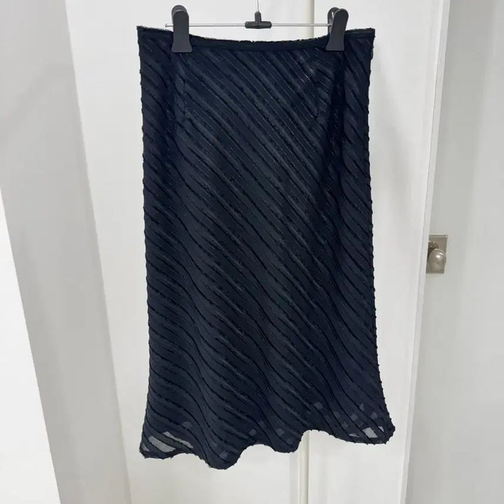 [BUNJANG] Black Midi Skirt / 블랙 미디스커트