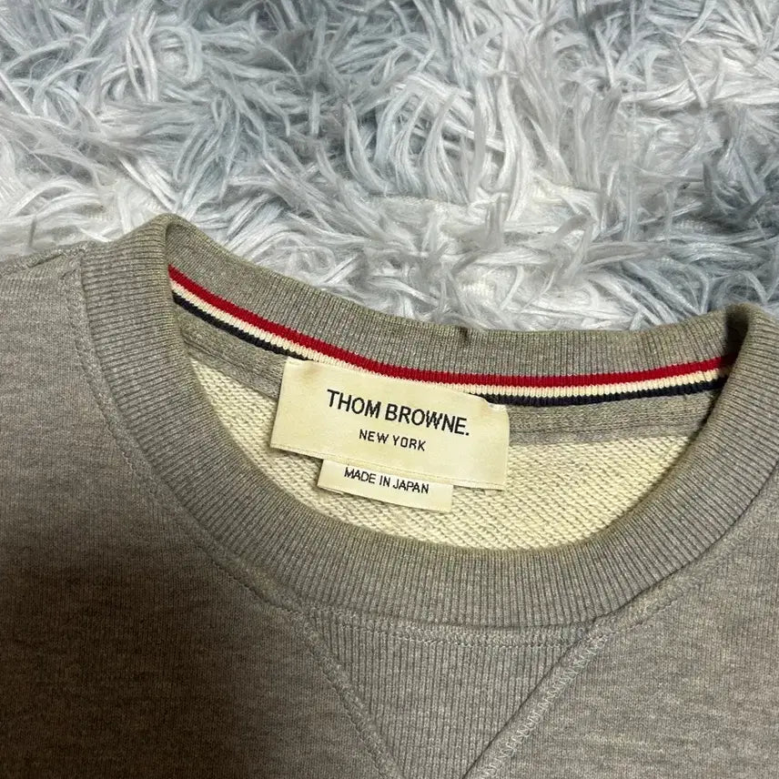 [BUNJANG] Thom Browne Diagonal Stripe Sweatshirt Grey / 톰브라운 사선완장 맨투맨 그레이