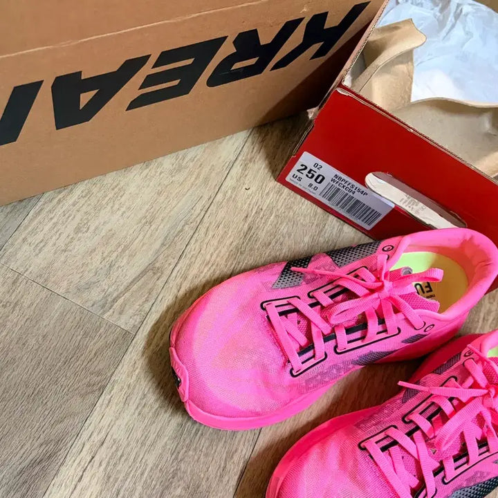 [SOLD OUT] 뉴발란스 퓨어셀 레벨v4 핑크 색상 250 와이드