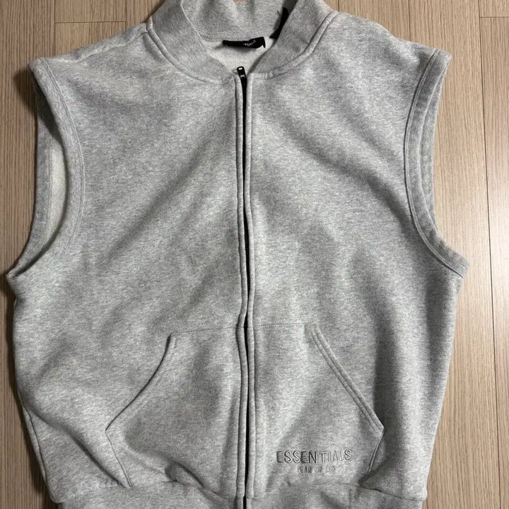 [BUNJANG] Fear of God Essentials Sweat Vest &amp; Pants Bundle / 피오갓 에센셜 스웻 베스트 팬츠(일괄)