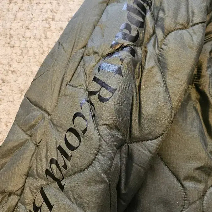 [BUNJANG] Compact Record Bar x Alpha Industries Quilted Jacket / 콤팩트 레코드바 x 알파인더스트리 퀄팅 자켓 카키색