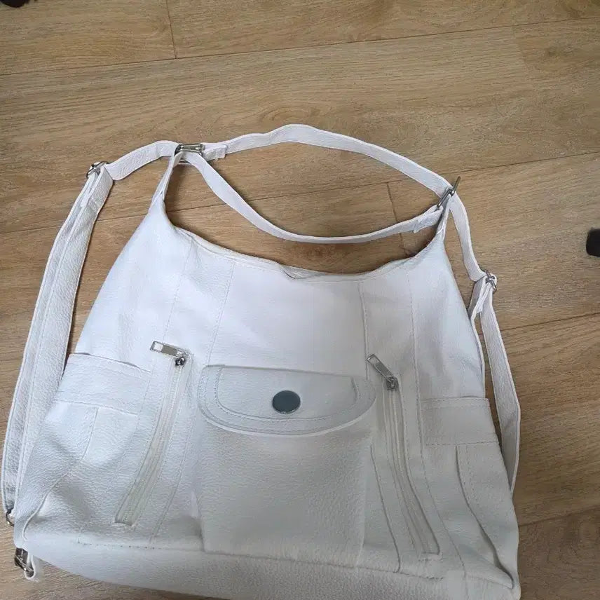 [BUNJANG] White Shoulder Bag/Backpack / 화이트 숄더백 겸 백팩 가방