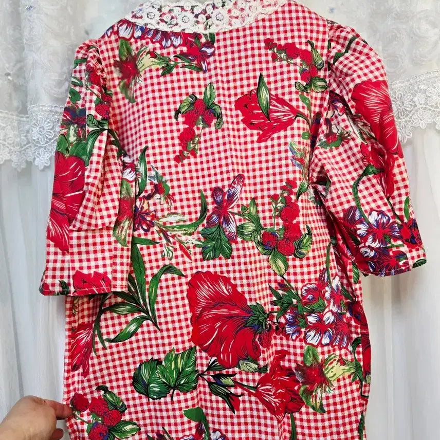 [BUNJANG] 체크 플라워 레이스 블라우스 / 체크 플라워 레이스 블라우스