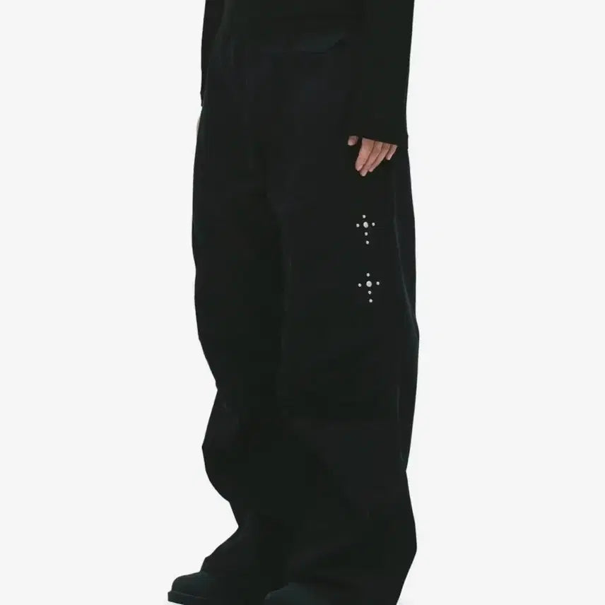 [BUNJANG] Defigence Studio Parachute Pants / (데프가먼츠) [유소정 PICK]STUD PARACHUTE PANTS [