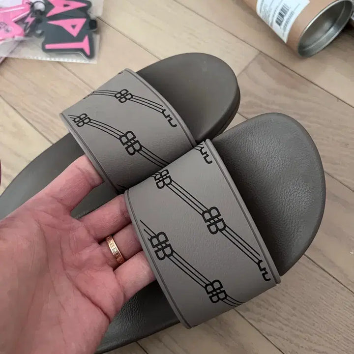 [BUNJANG] Balenciaga BB Rubber Slide Sandals / 발렌시아가 비비 러버 슬라이드 36