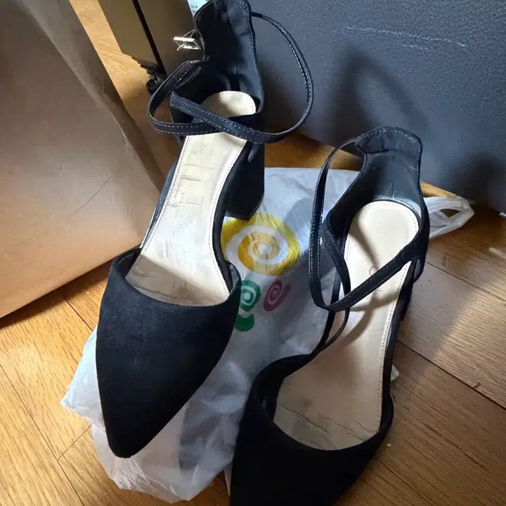 [BUNJANG] ALDO Black Suede Heel Strap Shoes / 알도 블랙 스웨이드 힐 스트랩 슈즈