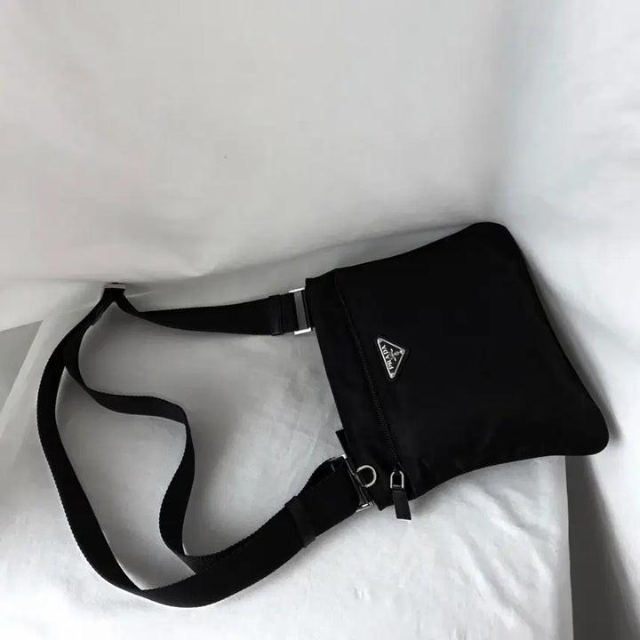[SOLD OUT] [정품 PRADA] 프라다 포코노 나일론 크로스백 스몰 남녀공용