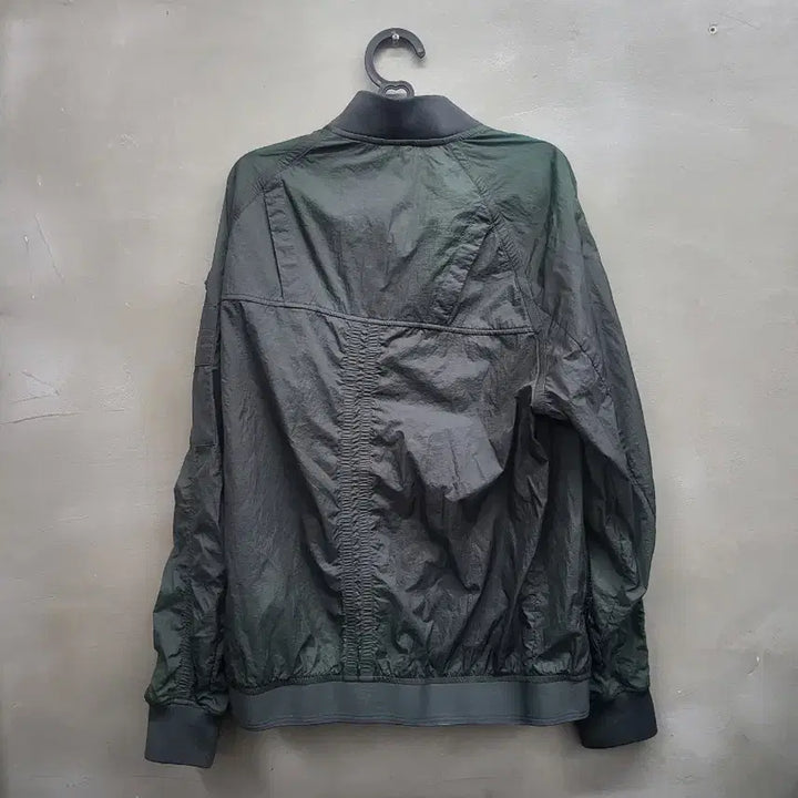 [BUNJANG] National Geographic Bomber Jacket Green M / 내셔널지오그래픽 봄버 자켓 그린M
