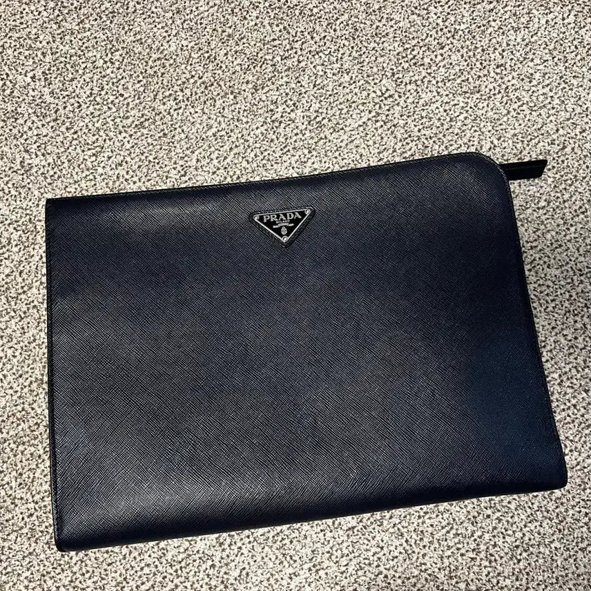 [SOLD OUT] 프라다 사피아노 클러치백 (블루)