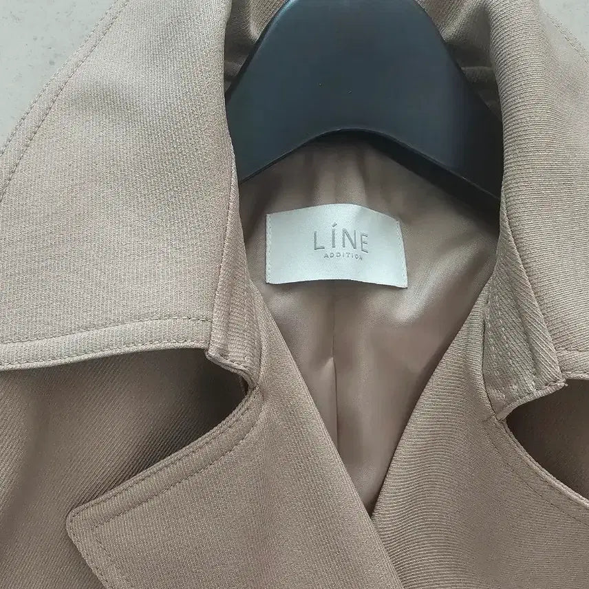 [BUNJANG] Line Trench Coat / 라인 트렌치코트(새제품)