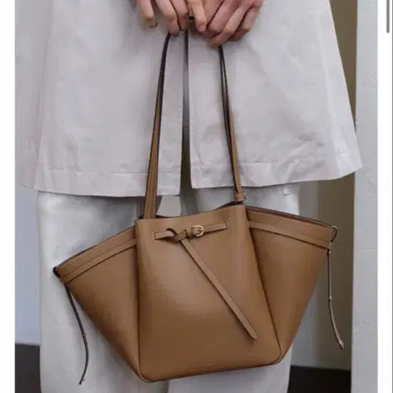 [BUNJANG] Polnuea Antos Bag Almond Stitch / (새상품)폴뉴아 안토스백 택O 정가35만원