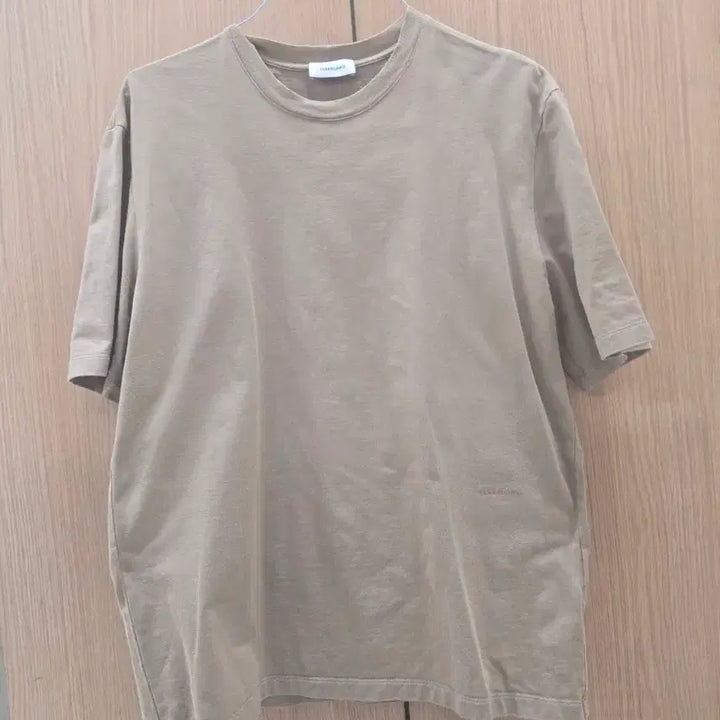 [SOLD OUT] 페라가모 반팔티 4장