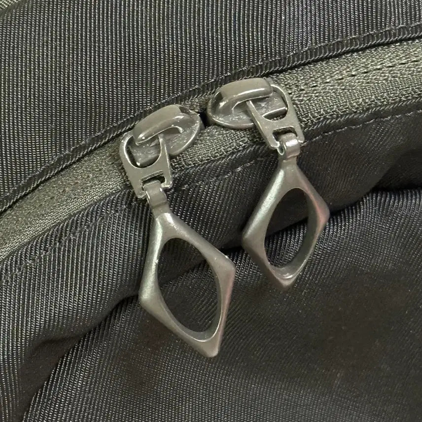 [BUNJANG] Mischief Buckle Flip Backpack Black / 미스치프 버클 플립 백팩 가방 블랙