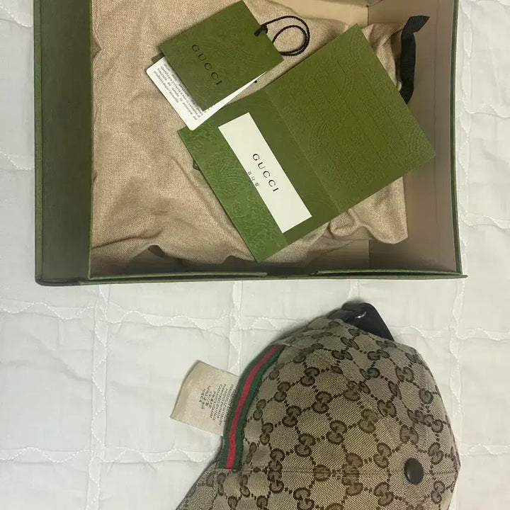 [SOLD OUT] 구찌 GG 로고 볼캡 + 박스+쇼핑백