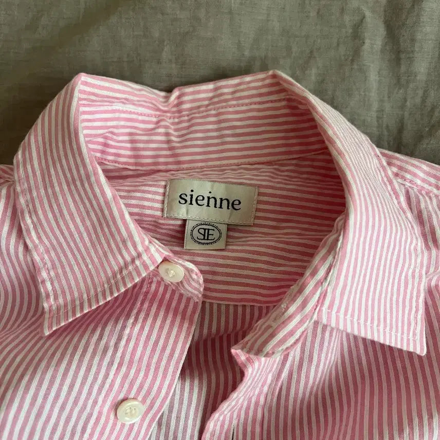 [BUNJANG] Sienne Classic Logo Shirt Pink M / 시엔느 클래식 로고 셔츠 핑크 M
