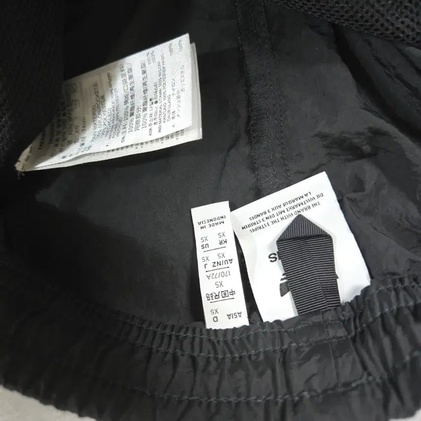 [BUNJANG] Adidas Black Mesh Pocket Shorts / 아디다스 블랙 메쉬 포켓 반바지