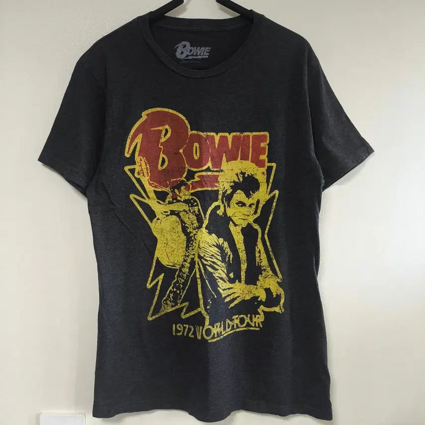 [BUNJANG] [M] Bowie 데이비드 보위 72 월드투어 밴드티 / [M] Bowie 데이비드 보위 72 월드투어 밴드티
