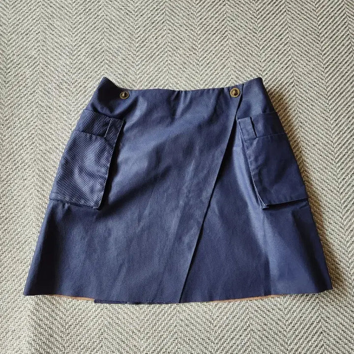[BUNJANG] COS Navy Cargo Wrap Skirt Size 38 / COS 네이비 카고 랩스커트 38