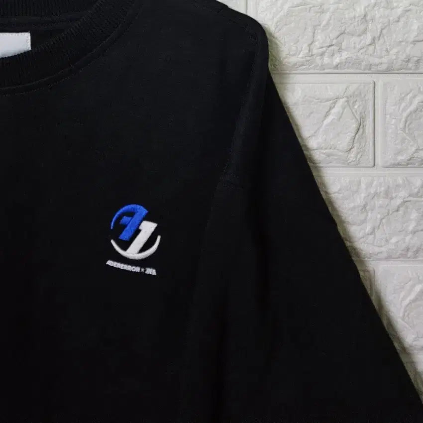 [SOLD OUT] 아더에러 자라 맨투맨티셔츠 판매합니다
