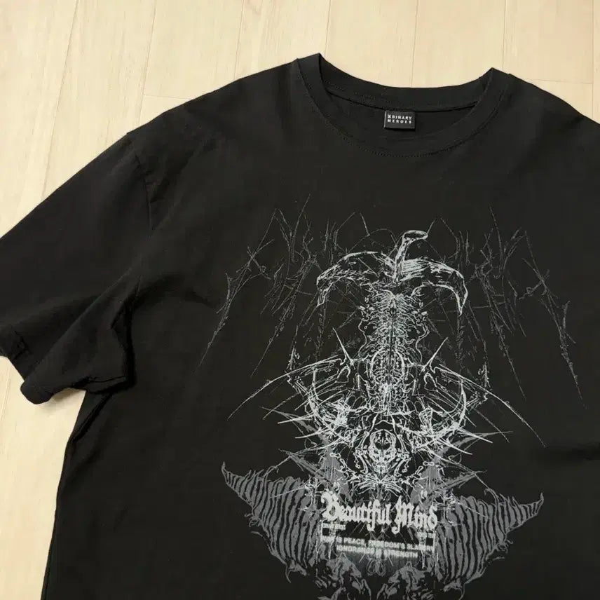 [BUNJANG] Xdinary Heroes VUMA T-Shirt / 엑디즈 뷰마 티셔츠 반팔