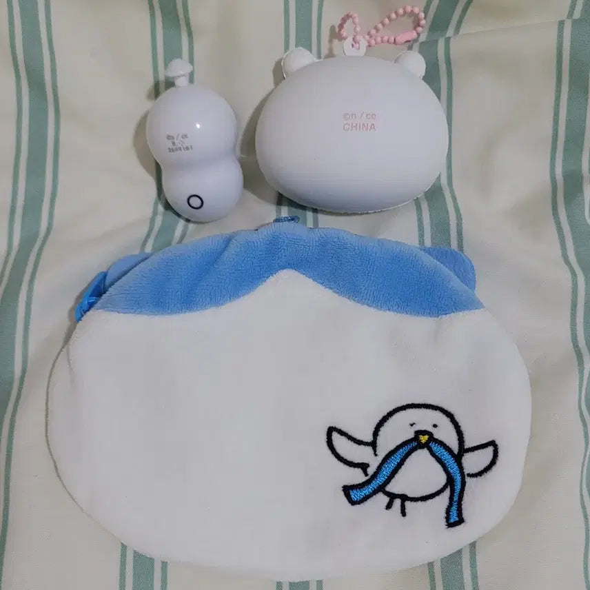 [BUNJANG] Chiikawa Okao Squeeze &amp; Pouch Bundle Set / 치이카와 오카오 스퀴즈+파우치 일괄
