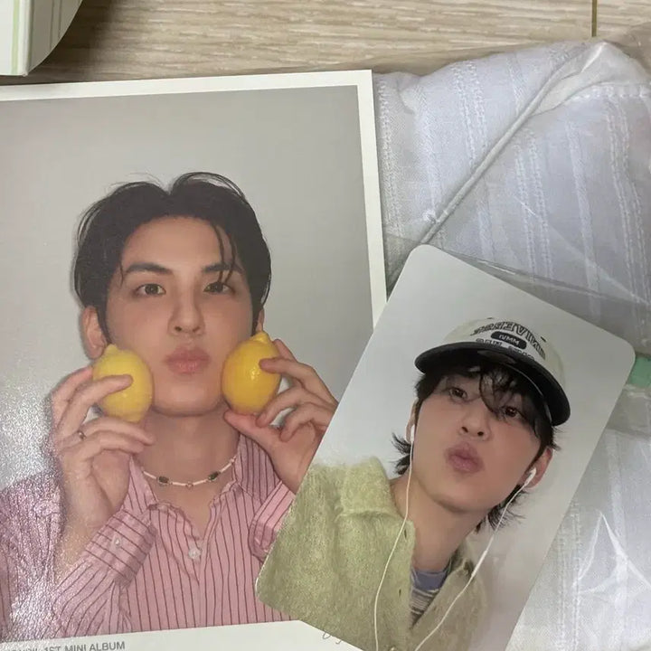 [SOLD OUT] 데이식스 원필 언필터드 북파우치 버전 (포토카드 1장 구성)