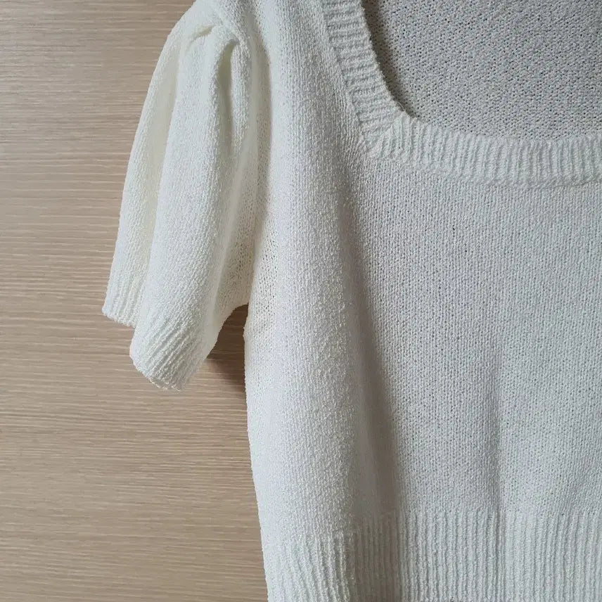 [BUNJANG] Square Neck Crop Knit Top / 스퀘어넥 크롭니트