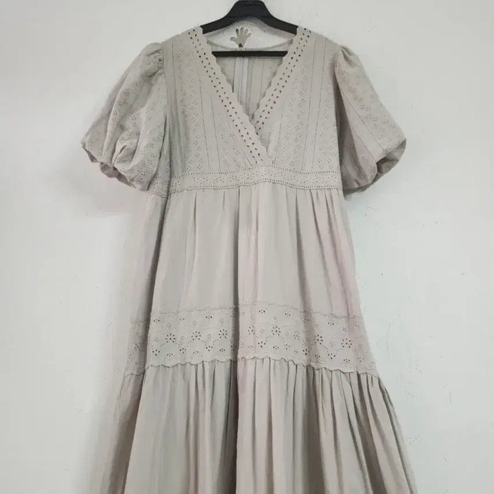 [BUNJANG] Ivory Punching Ruffle Long Dress / 아이보리 펀칭 캉캉롱 원피스55