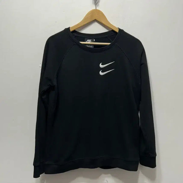 [BUNJANG] Nike Double Swoosh Black Sweatshirt / 나이키 더블 스우시 블랙 맨투맨 100