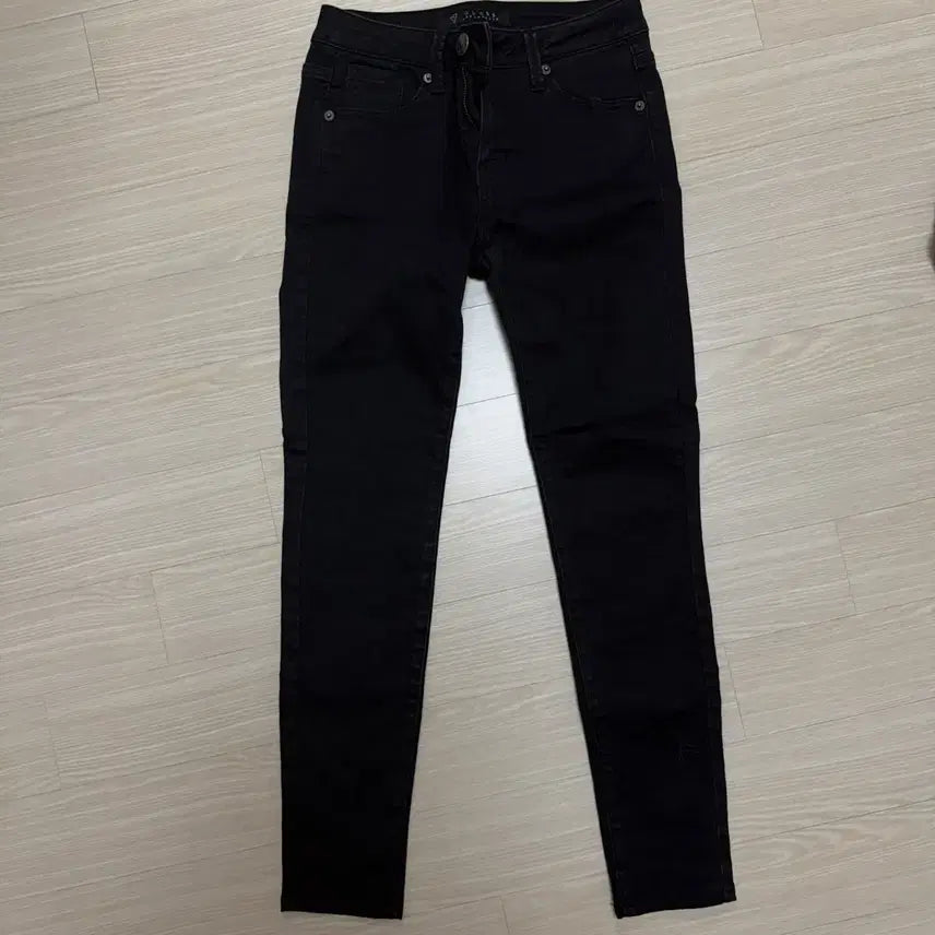 [BUNJANG] Guess Black Skinny Jeans / 게스 블랙 스키니진