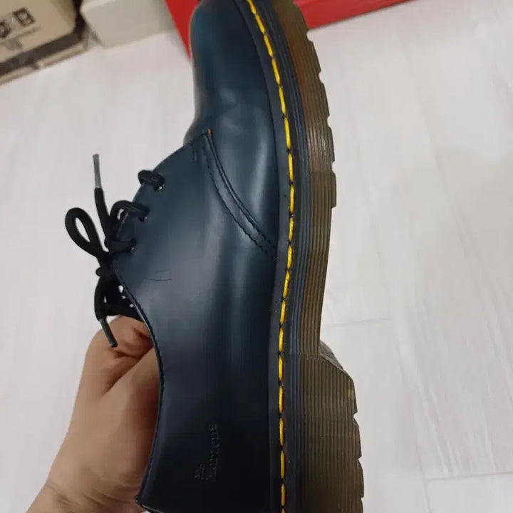 [BUNJANG] Dr. Martens 3-Hole Navy Shoes / 닥터마틴 스무스 3홀 네이비 UK6 250사이즈