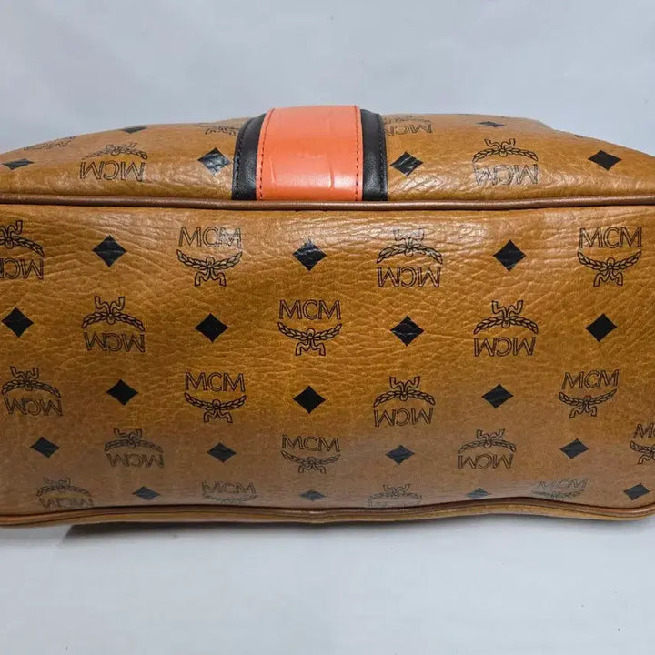 [SOLD OUT] MCM 비세토스 숄더백 + 파우치