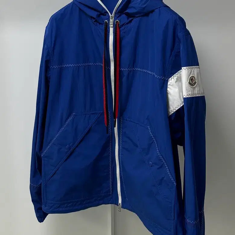 [SOLD OUT] [4] 몽클레어 후드 바람막이 자켓 (2회착용)
