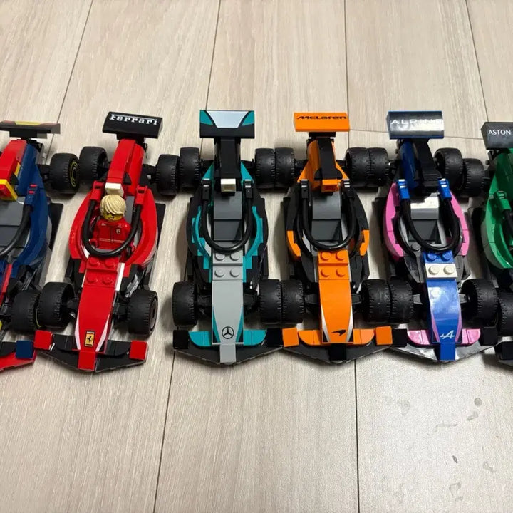 [SOLD OUT] F1 정품 레고 카 팝니다