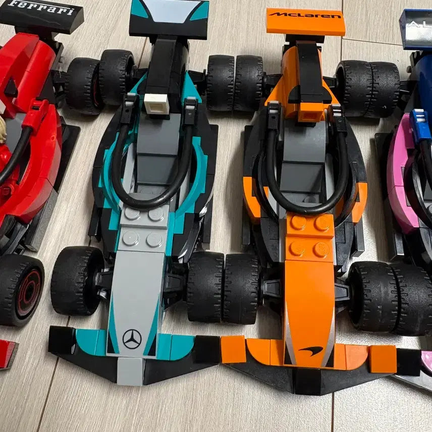 [SOLD OUT] F1 정품 레고 카 팝니다