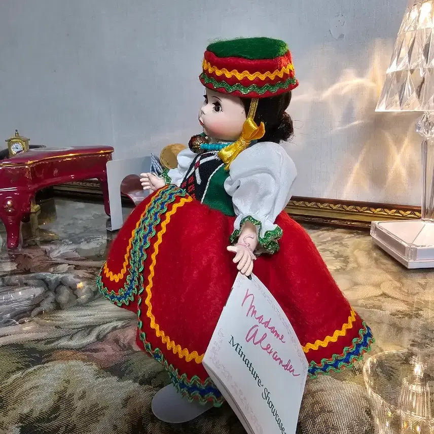 [BUNJANG] Madame Alexander International Czechoslovakia Doll / 마담알렉산더 인터내셔널 체코슬로바키아