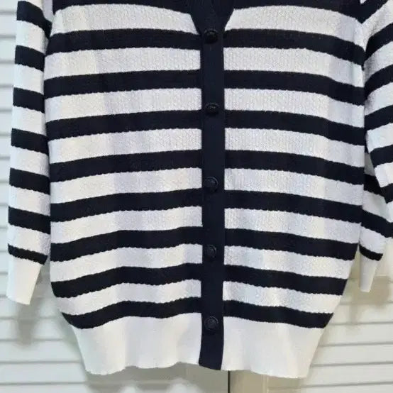 [BUNJANG] EDITED Striped Collar Cardigan / EDITED 스트라이프 카라 가디건
