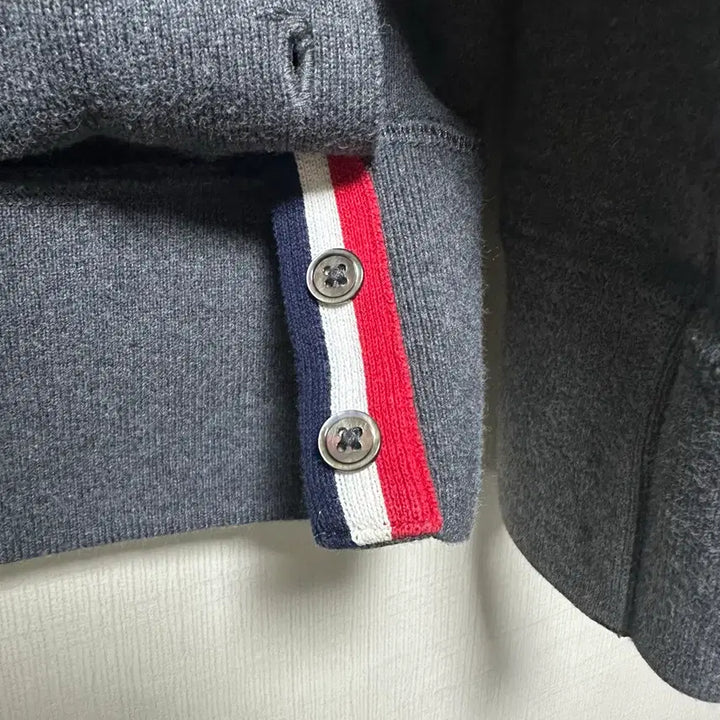 [BUNJANG] Thom Browne Gray Crewneck Sweatshirt / 톰브라운 그레이 2사이즈 맨투맨(정품)